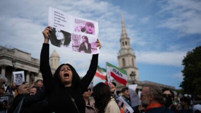 2K4AHAF Protestors gathered in Trafalgar Square, demonstrating against the death of Mahsa Amini who died whilst been detained by the Iranian police.