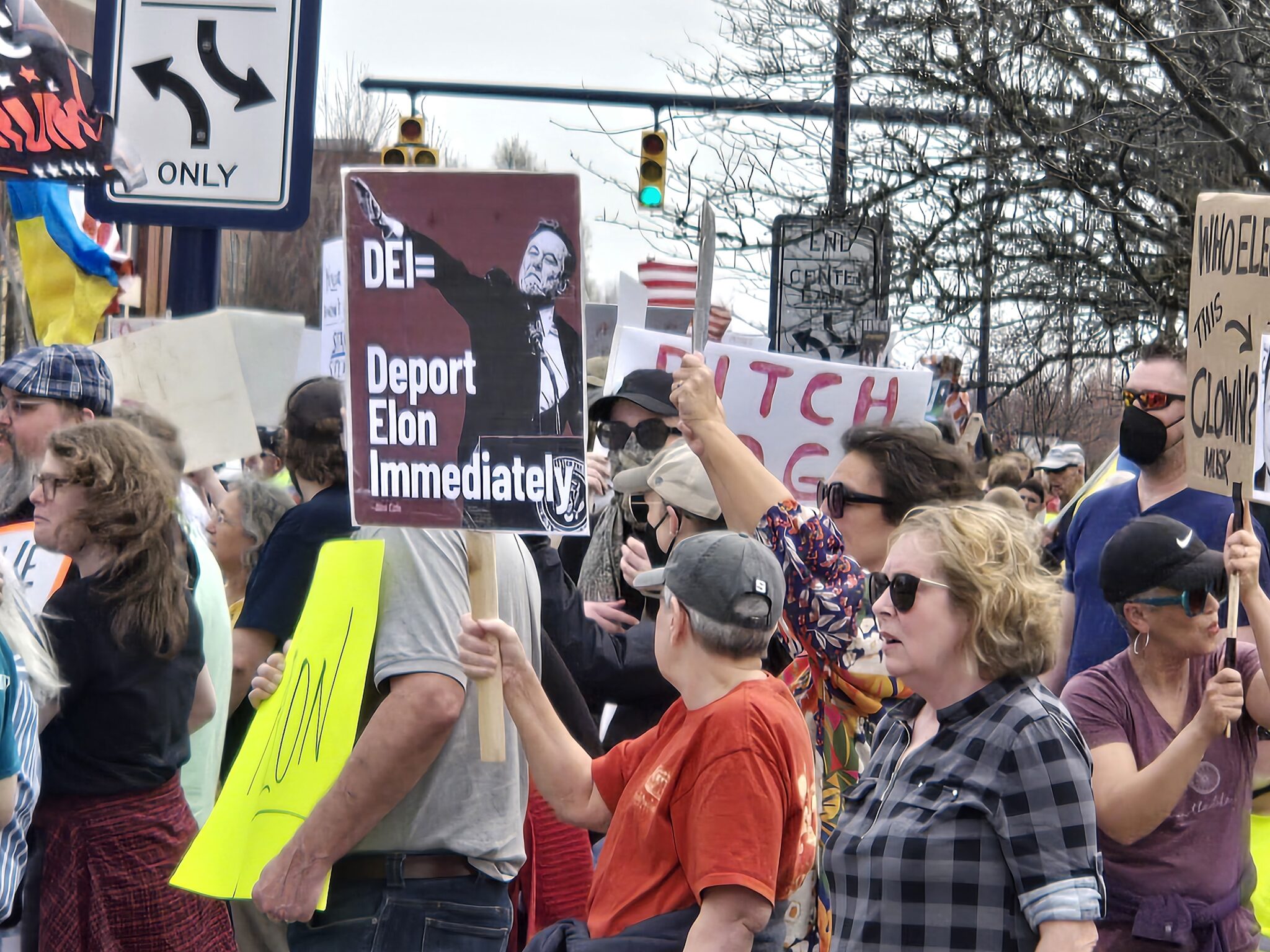 Ohioans Turn Out at Columbus Tesla Dealership Protest - Postindustrial
