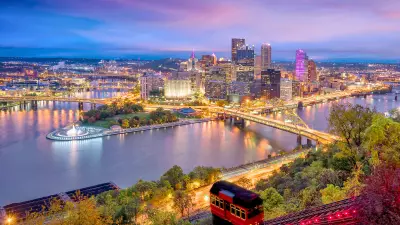 An iconic view of Downtown Pittsburgh from the City's Mt. Washington neighborhood. (Shutterstock)