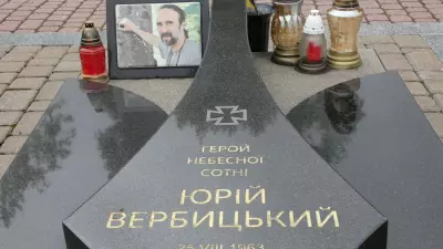 The grave of Yuriy Verbytskyi at Lychakiv cemetery in Lviv, Ukraine, on Jul 6, 2022. Photograph by Martin Kuz.