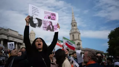 2K4AHAF Protestors gathered in Trafalgar Square, demonstrating against the death of Mahsa Amini who died whilst been detained by the Iranian police.